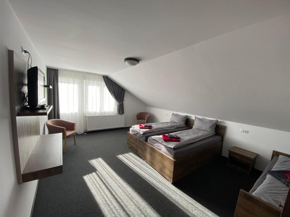 Pálya Hotel Gheorgheni  Esterno foto