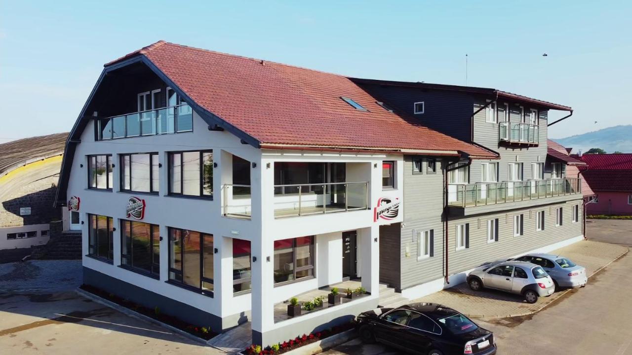 Pálya Hotel Gheorgheni  Esterno foto